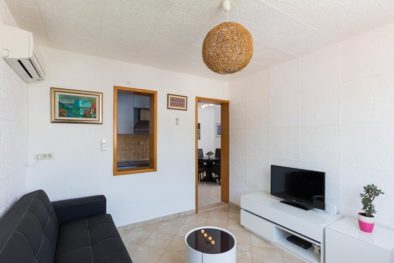 Apartment Karlo ดูบรอฟนิก ภายนอก รูปภาพ